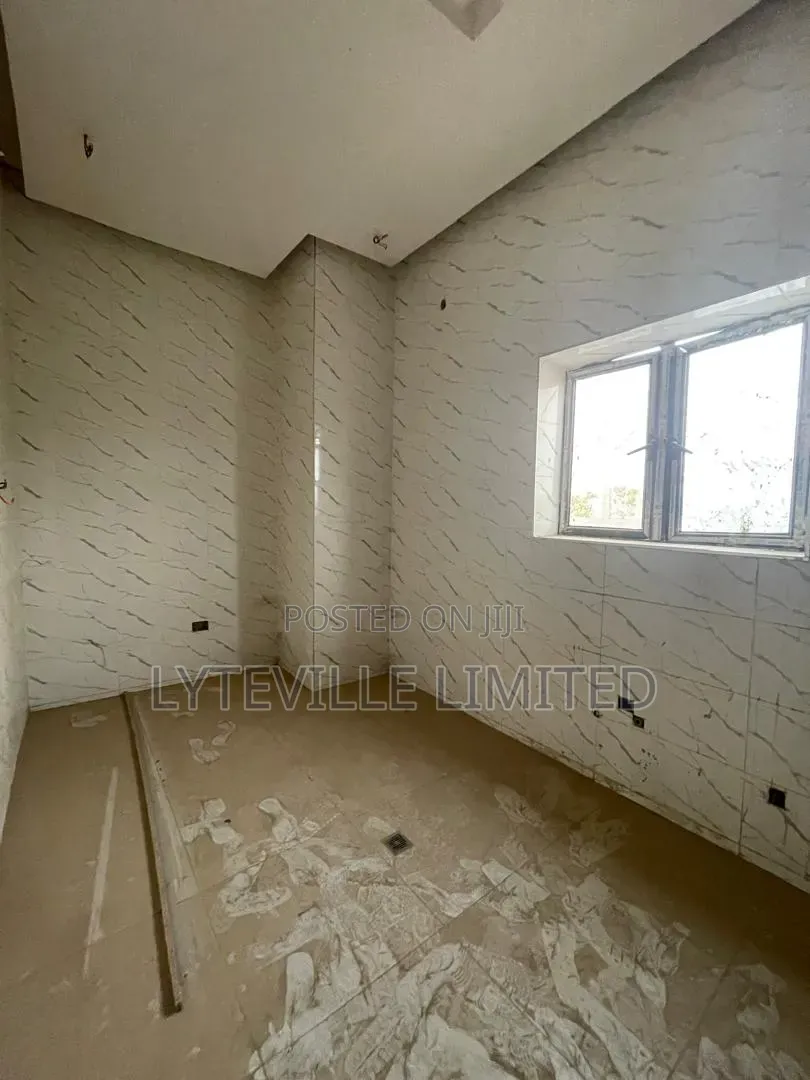 3bdrm Block of Flats in Wuye for sale