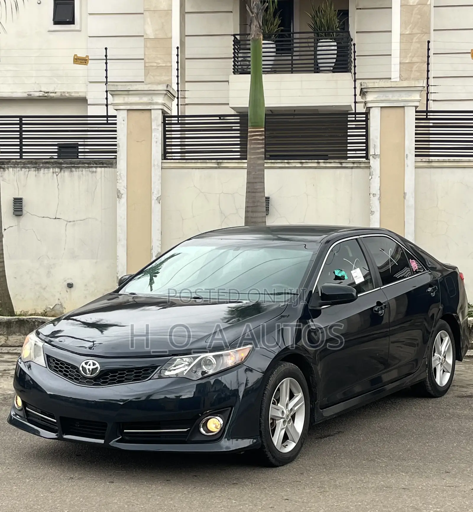 Toyota Camry SE 4dr Sedan (2.5L 4cyl 6A) 2014 Gray