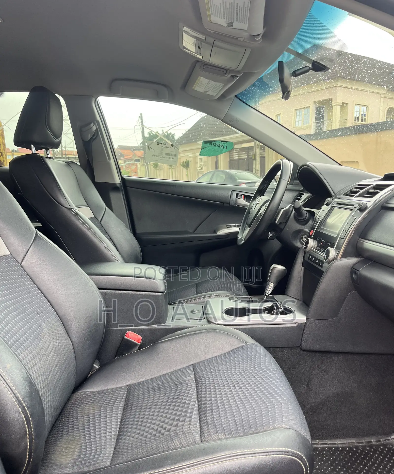 Toyota Camry SE 4dr Sedan (2.5L 4cyl 6A) 2014 Gray