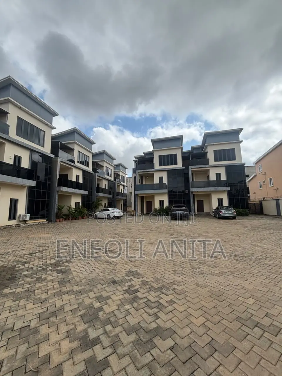 4bdrm Duplex in Life Camp for rent
