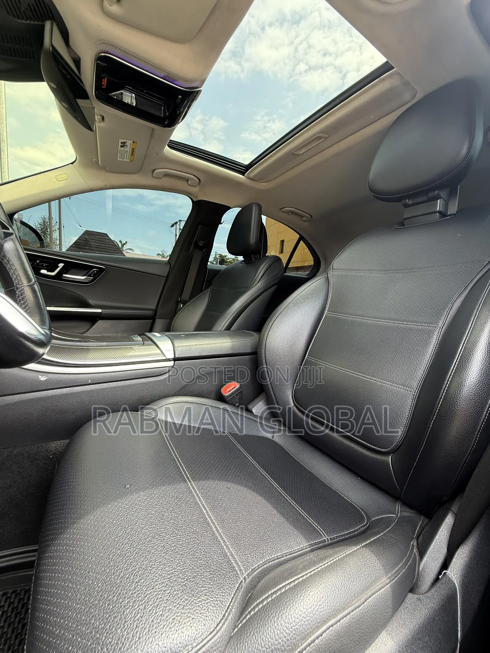 Mercedes-Benz C300 2022 Blue
