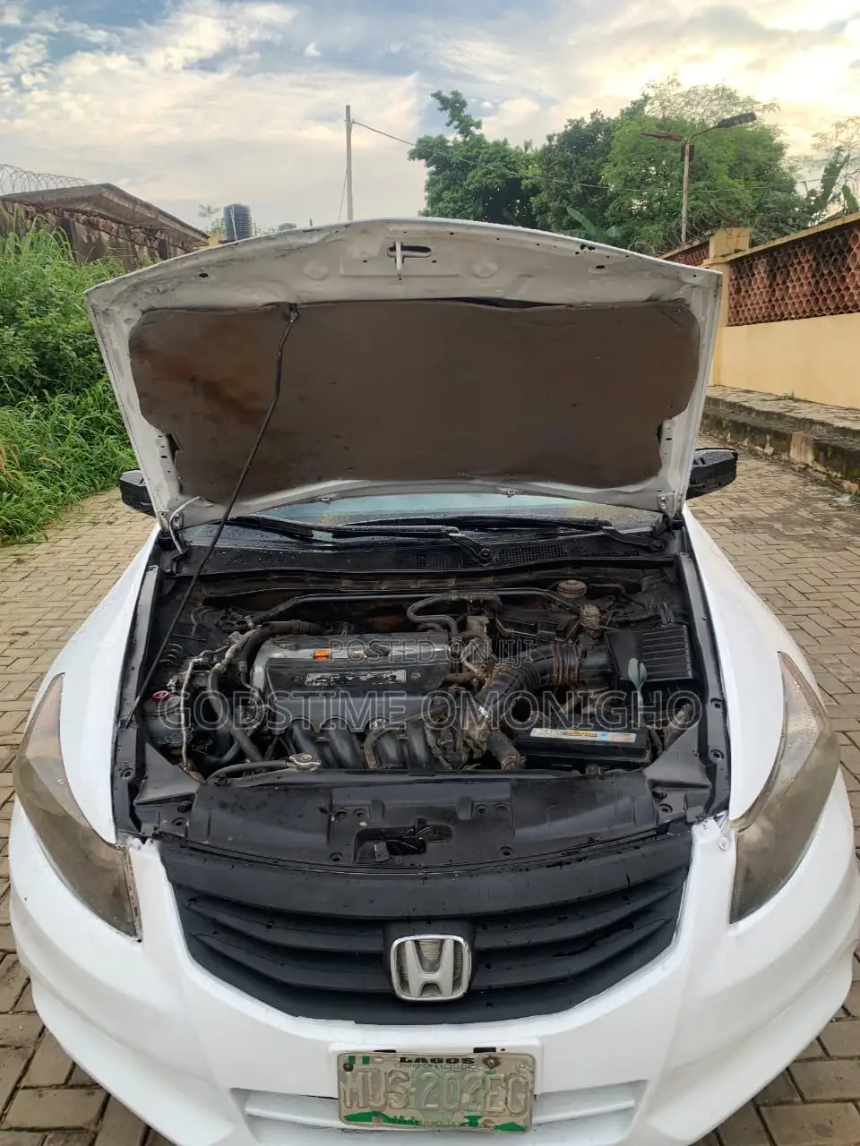 Honda Accord 2010 White