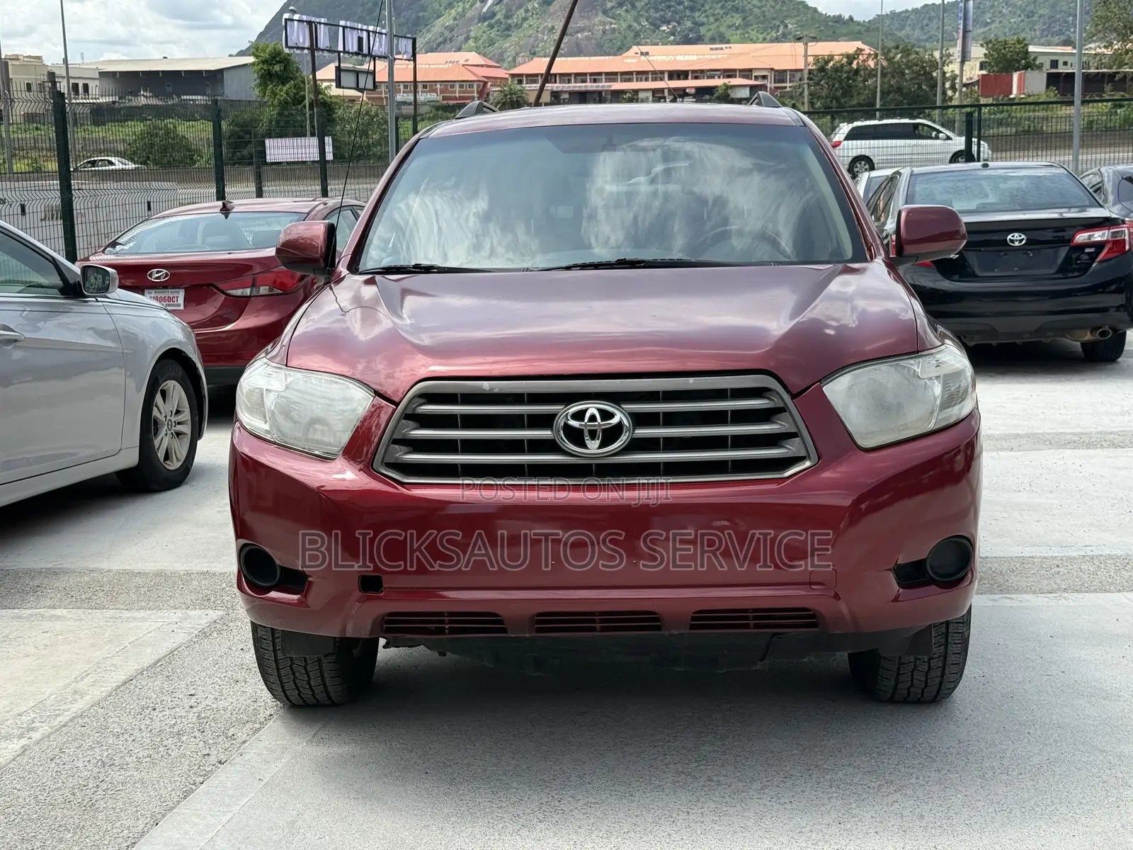 Toyota Highlander Base 2010 Maroon