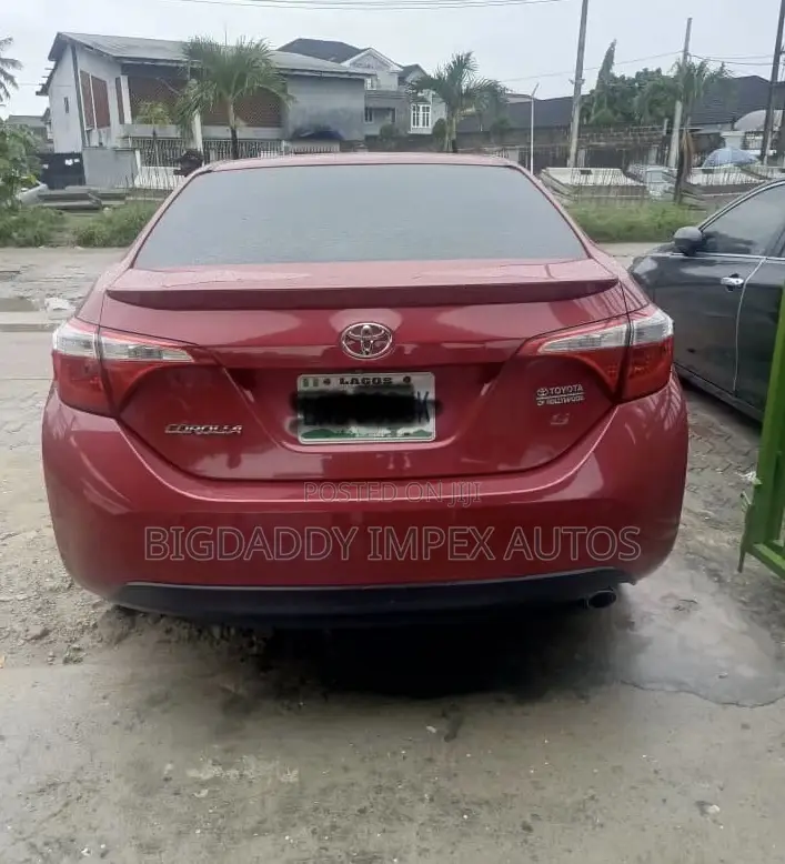 Toyota Corolla S Premium 4dr Sedan (1.8L 4cyl CVT) 2015 Red