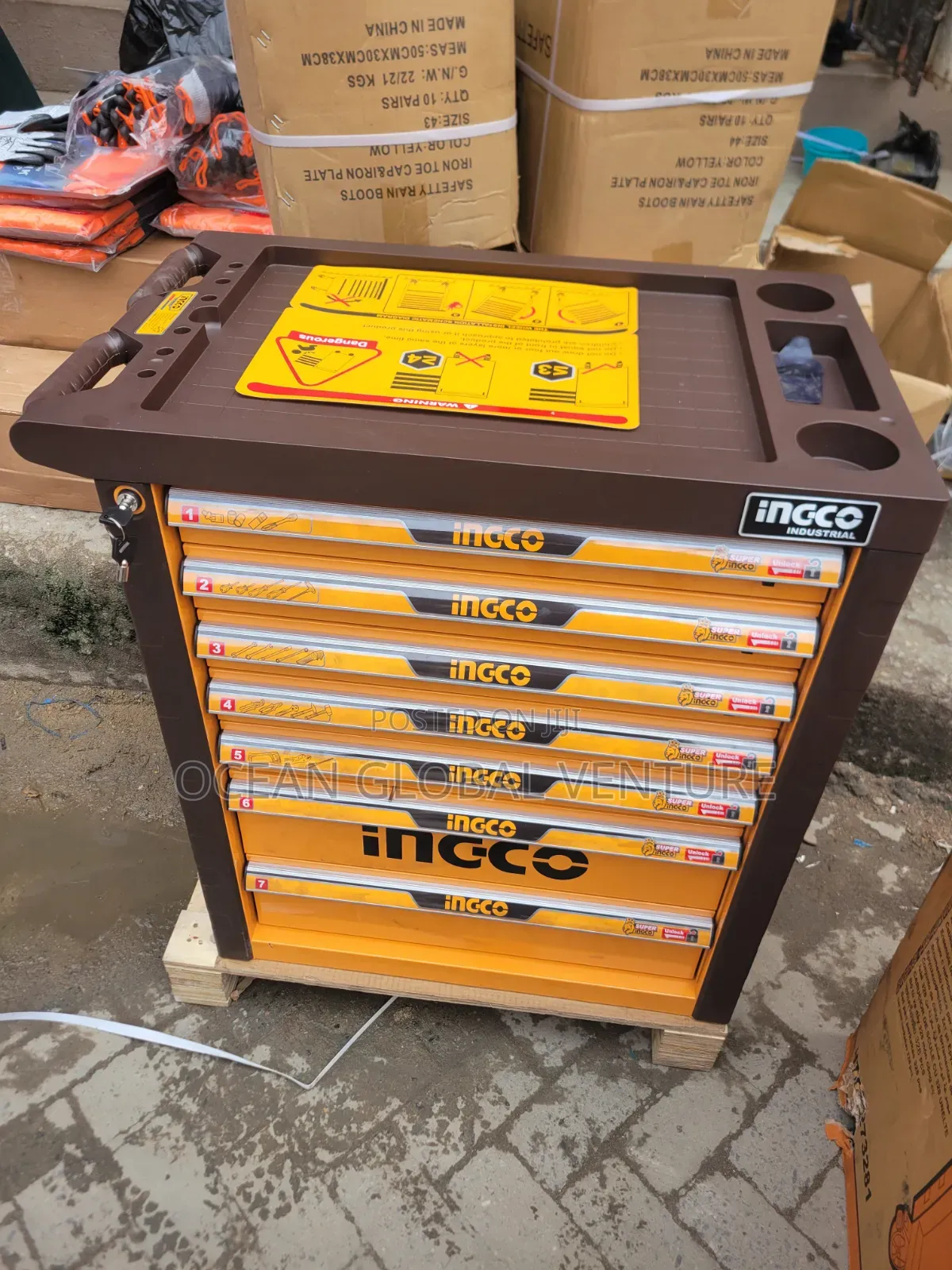 328 PCS Set of Ineco Tools Box