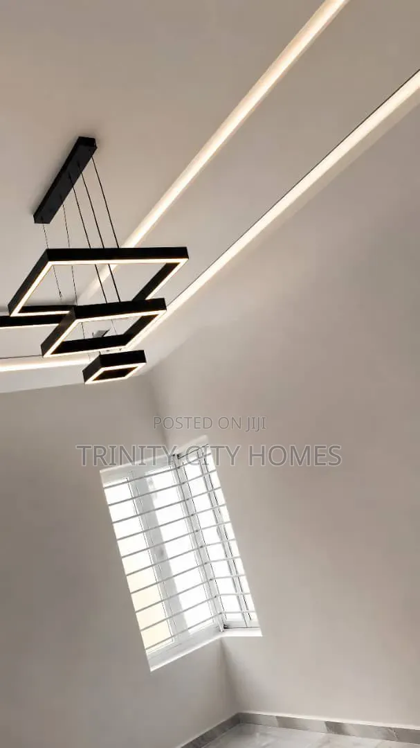 3bdrm Apartment in Akala Express for sale