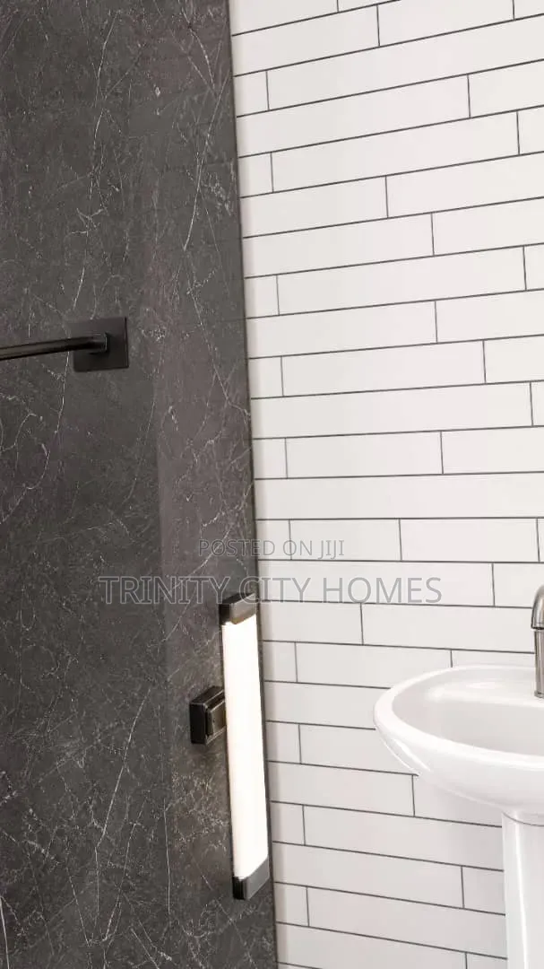 3bdrm Apartment in Akala Express for sale