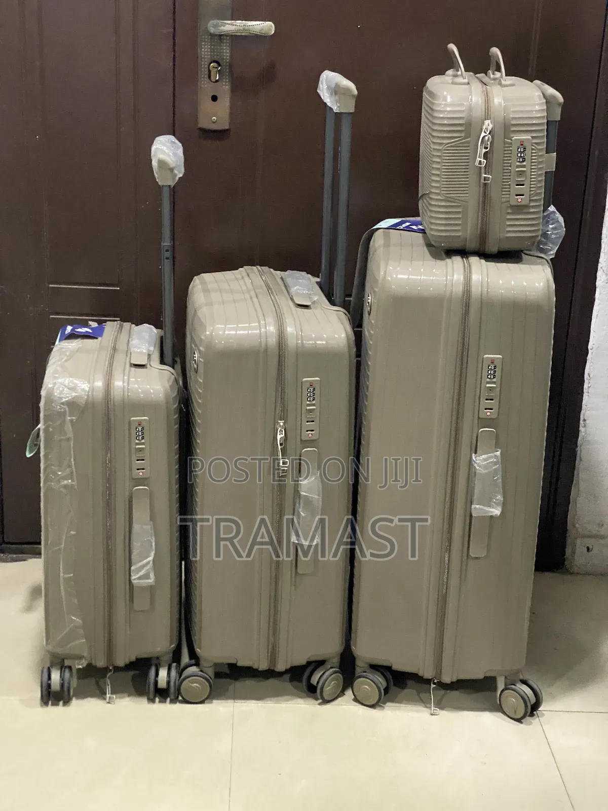 Nispect Travel Luggage 4 in 1 Set (28", 24", 20" + Kit Bag)