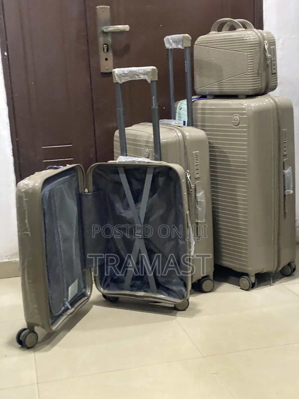 Nispect Travel Luggage 4 in 1 Set (28", 24", 20" + Kit Bag)