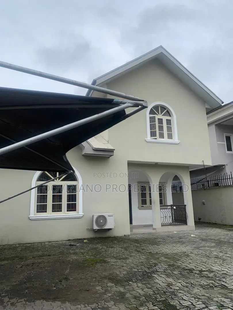 4bdrm Duplex in Lekki Phase 1 for rent