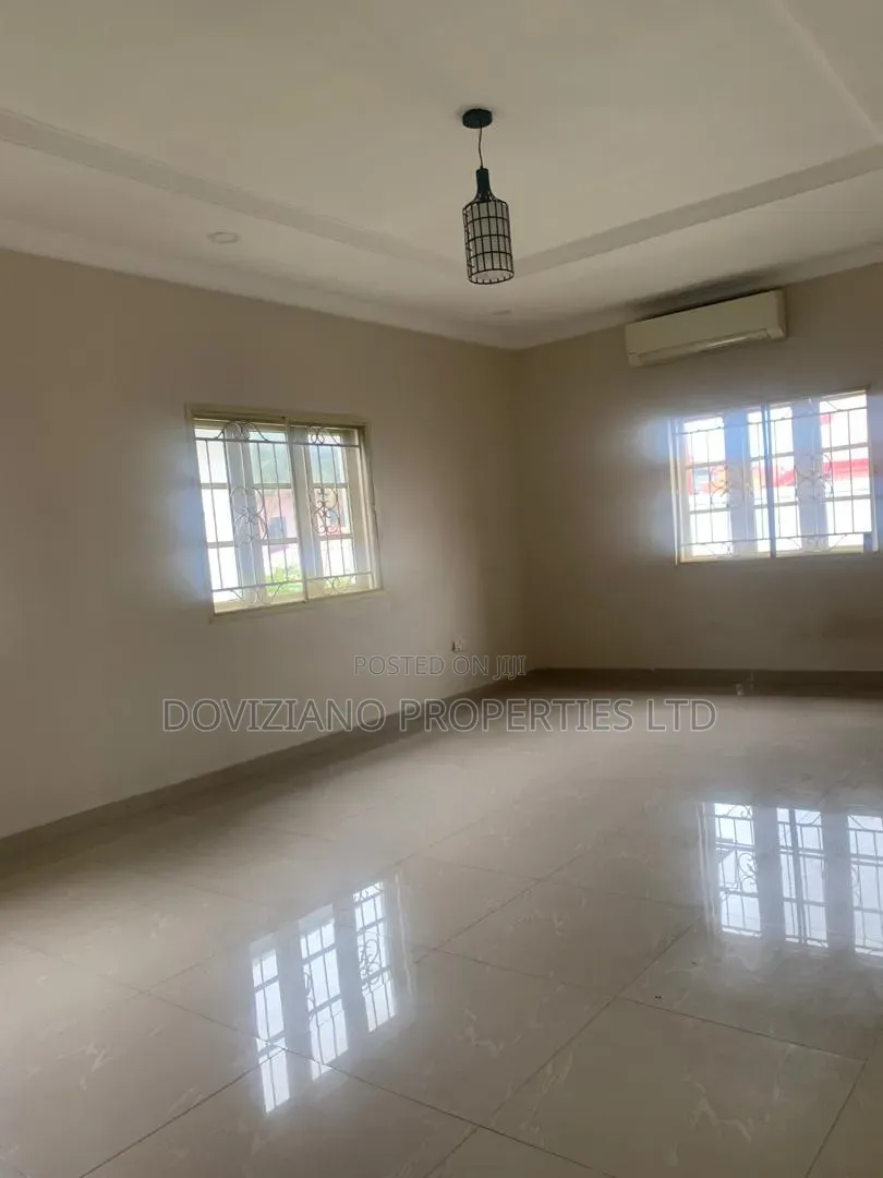 4bdrm Duplex in Lekki Phase 1 for rent