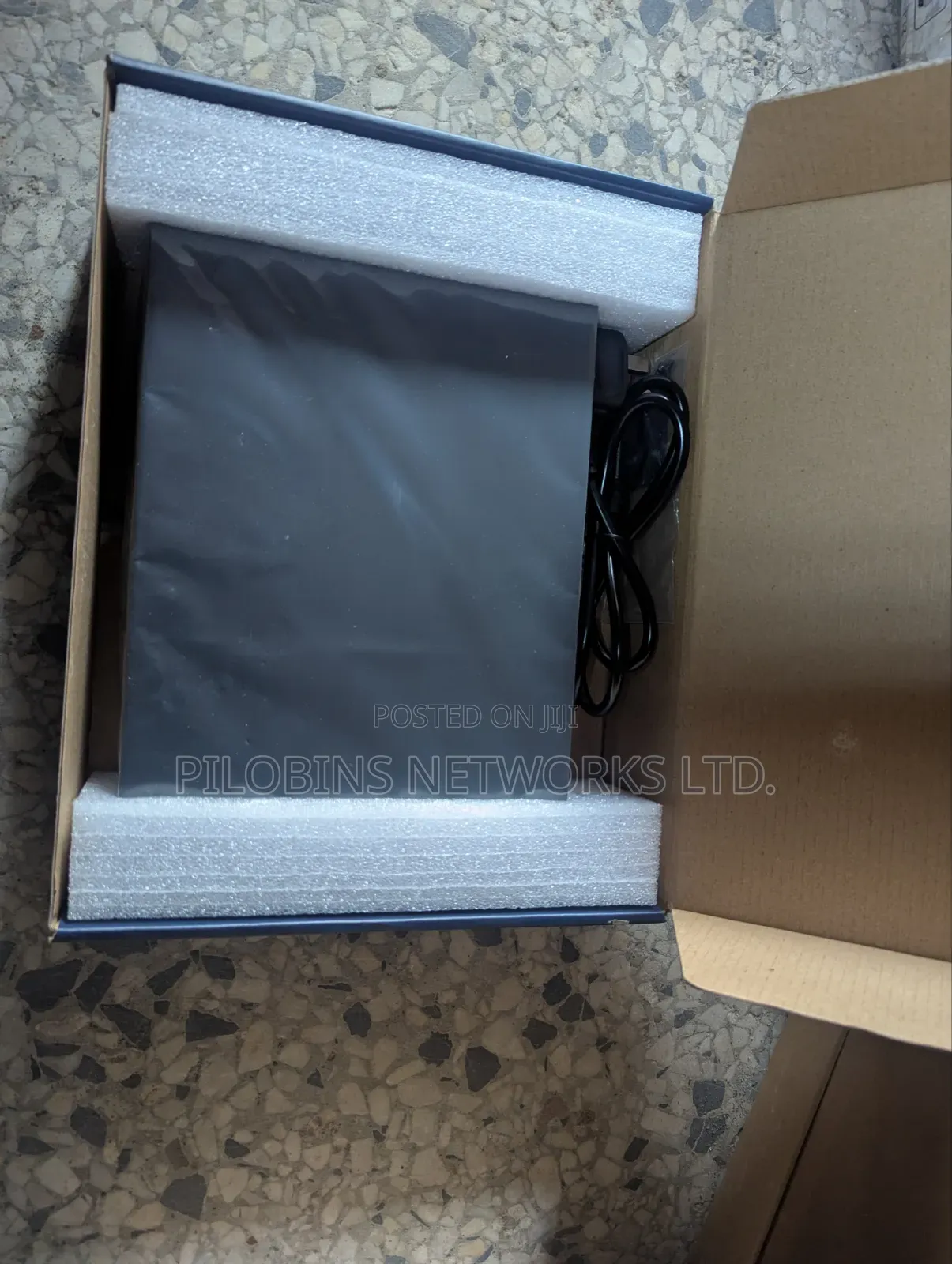 MILLENNALS 8 Ports Gigabits Managed PoE Switch