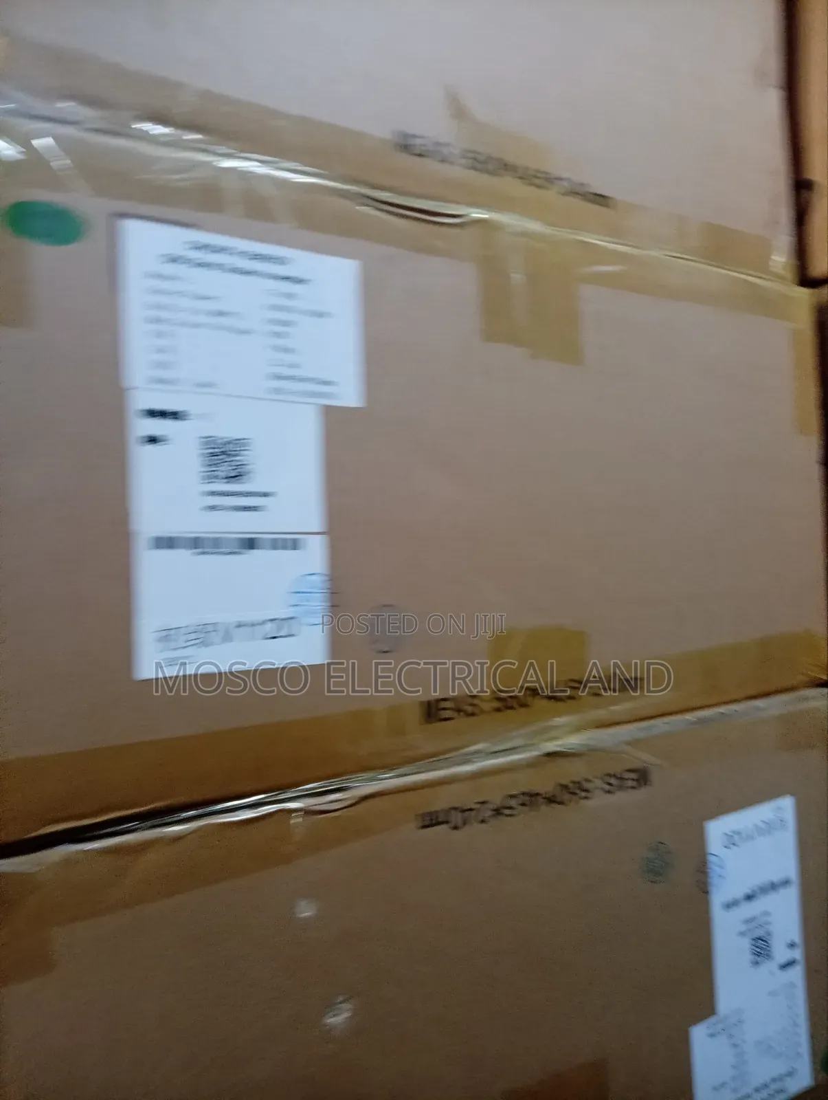4.2kva/24volts Cworth Hybrid Inverter