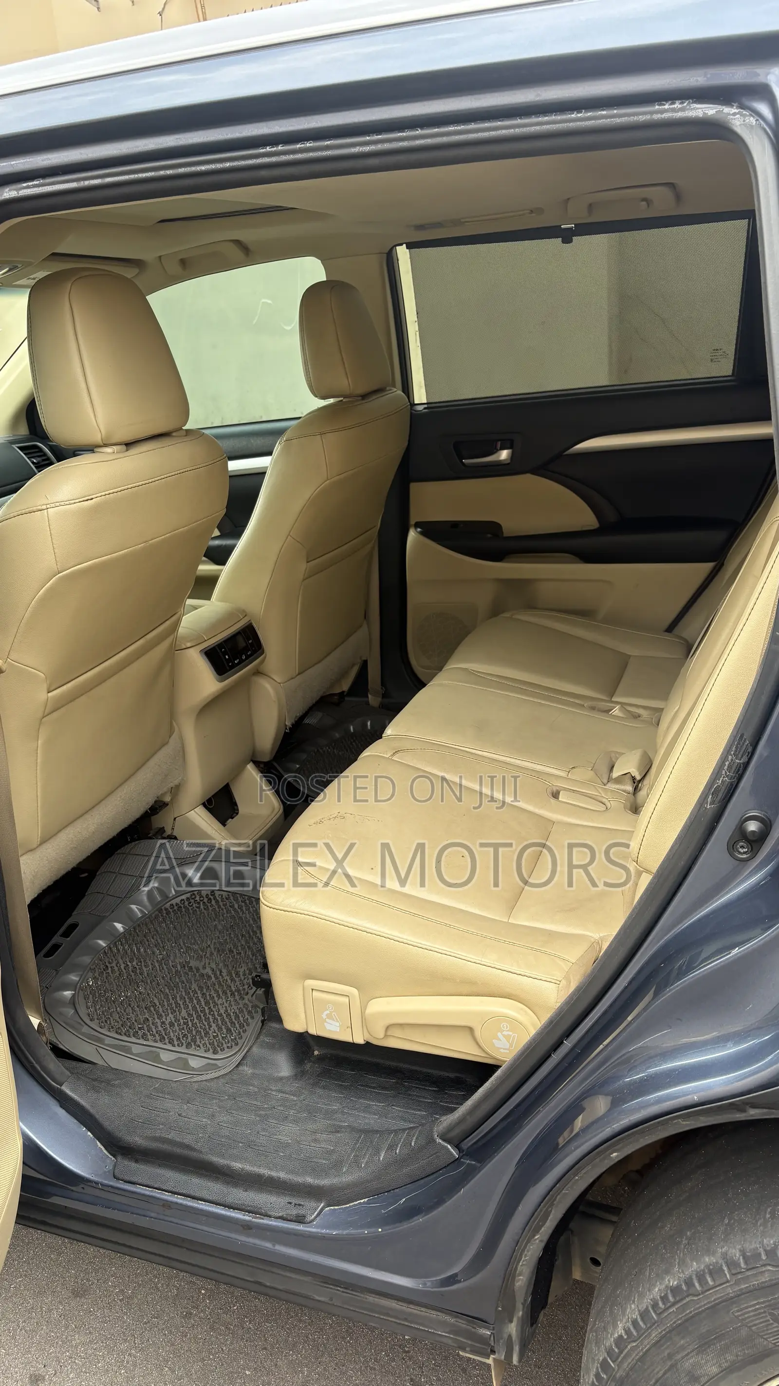 Toyota Highlander XLE 4x2 V6 (3.5L 6cyl 8A) 2017 Blue