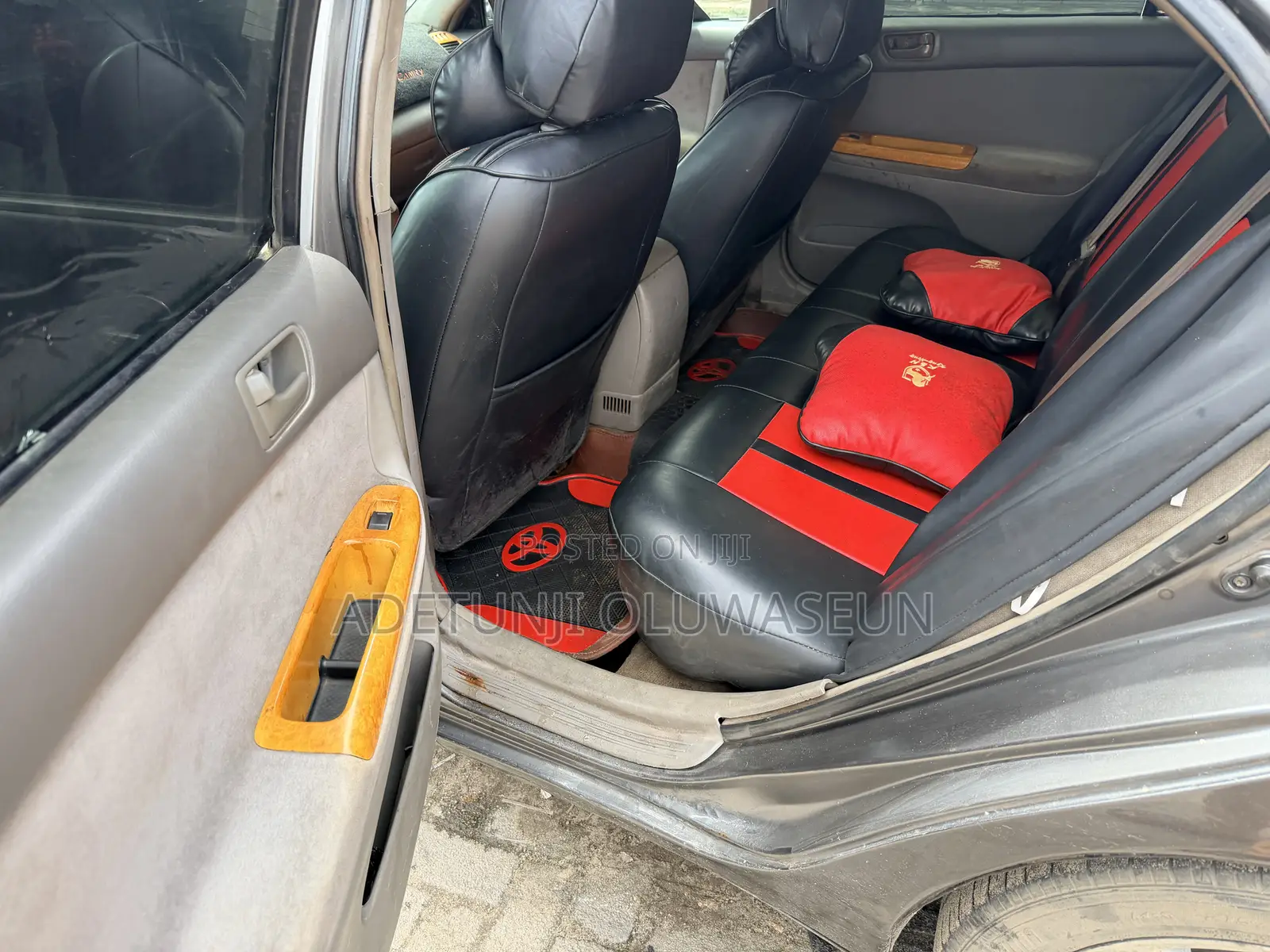 Toyota Camry LE 4dr Sedan (2.4L 4cyl 5M) 2004 Gray