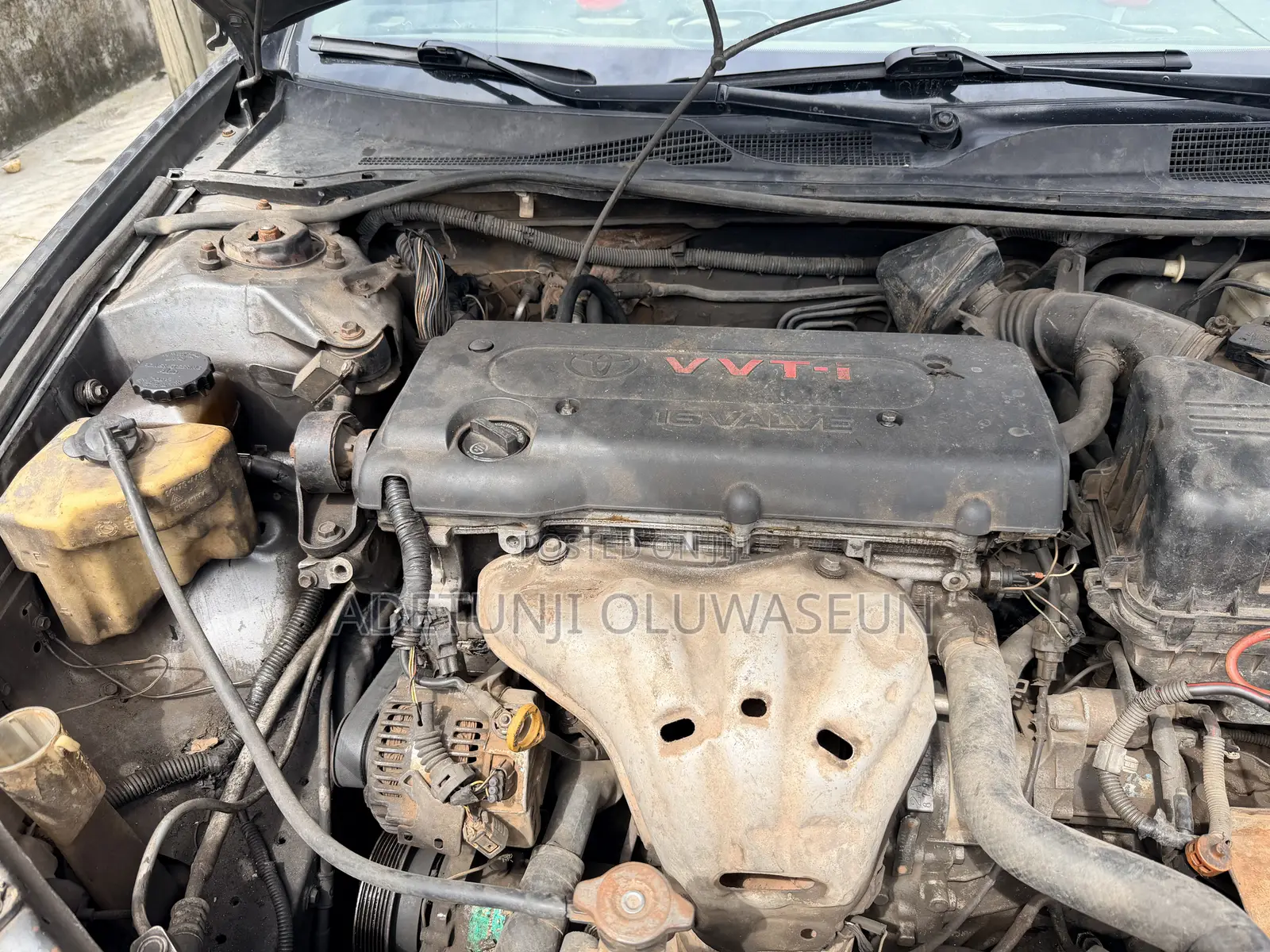 Toyota Camry LE 4dr Sedan (2.4L 4cyl 5M) 2004 Gray