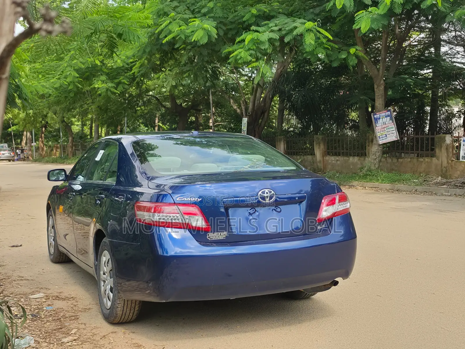 Toyota Camry LE 4dr Sedan (2.5L 4cyl 6AM) 2010 Blue