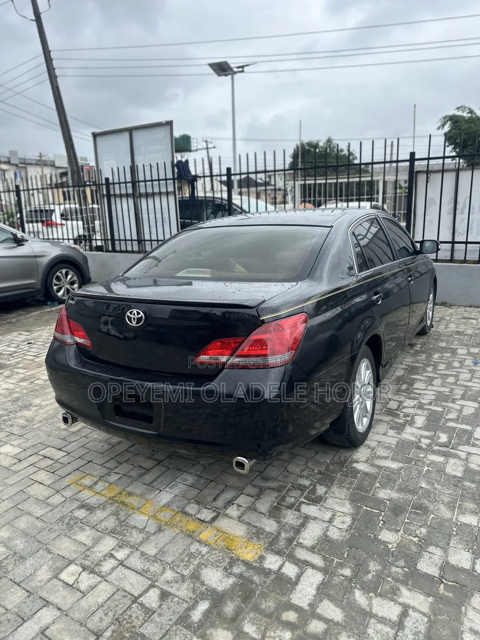 Toyota Avalon Limited Sedan FWD (3.5L 6cyl 6A) 2009 Black