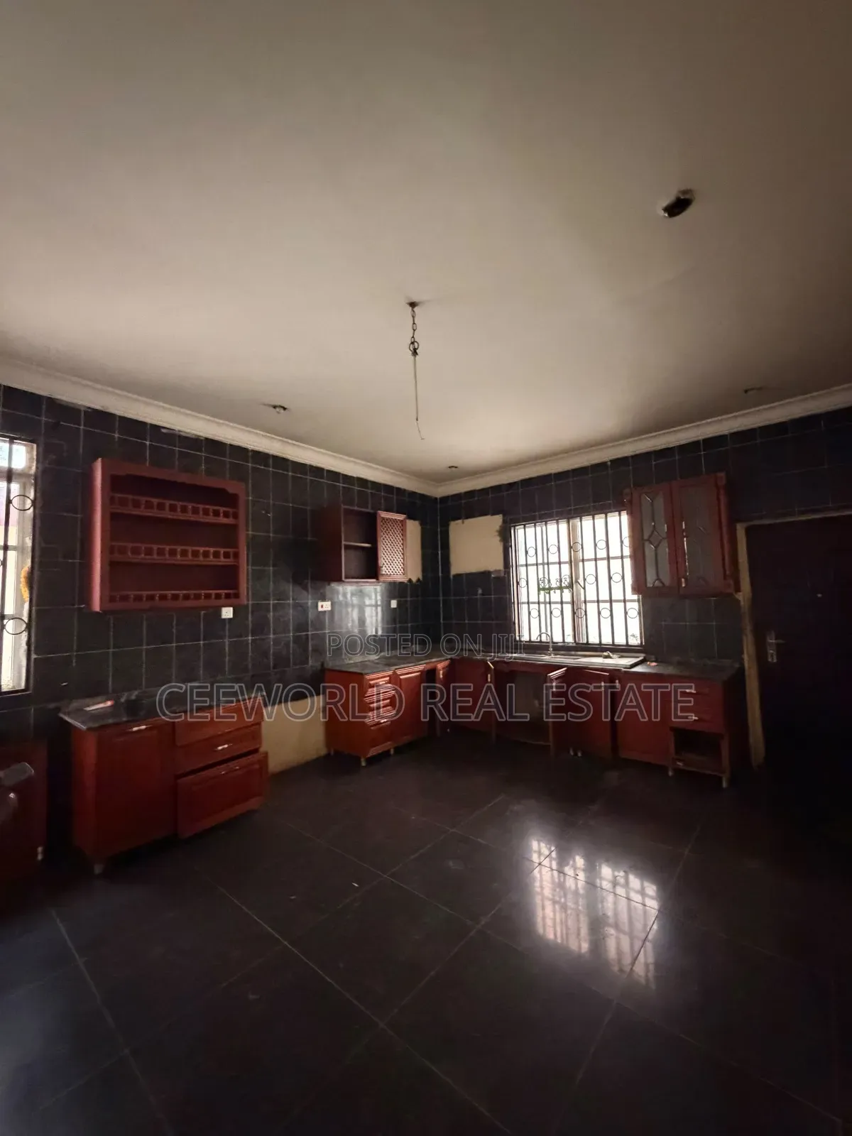 Spacious 5 Bedroom Bungalow Self Compound at Ring Road