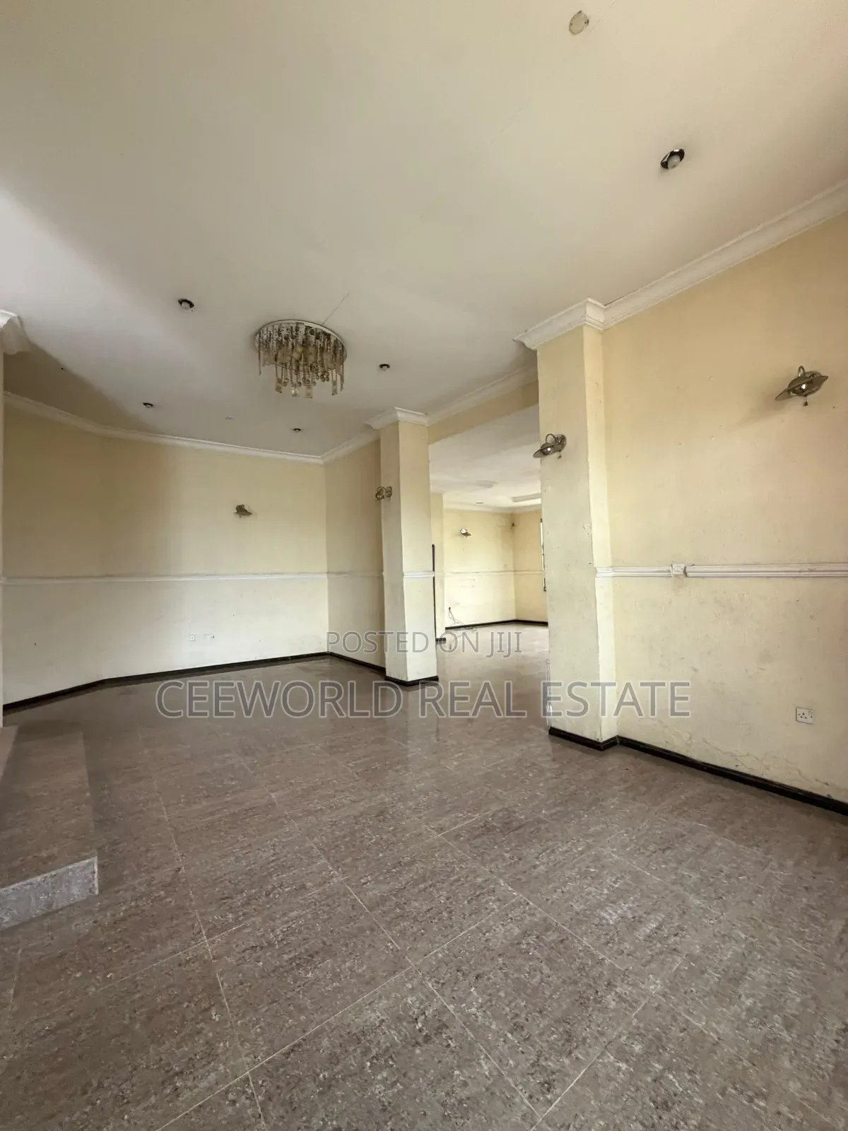 Spacious 5 Bedroom Bungalow Self Compound at Ring Road