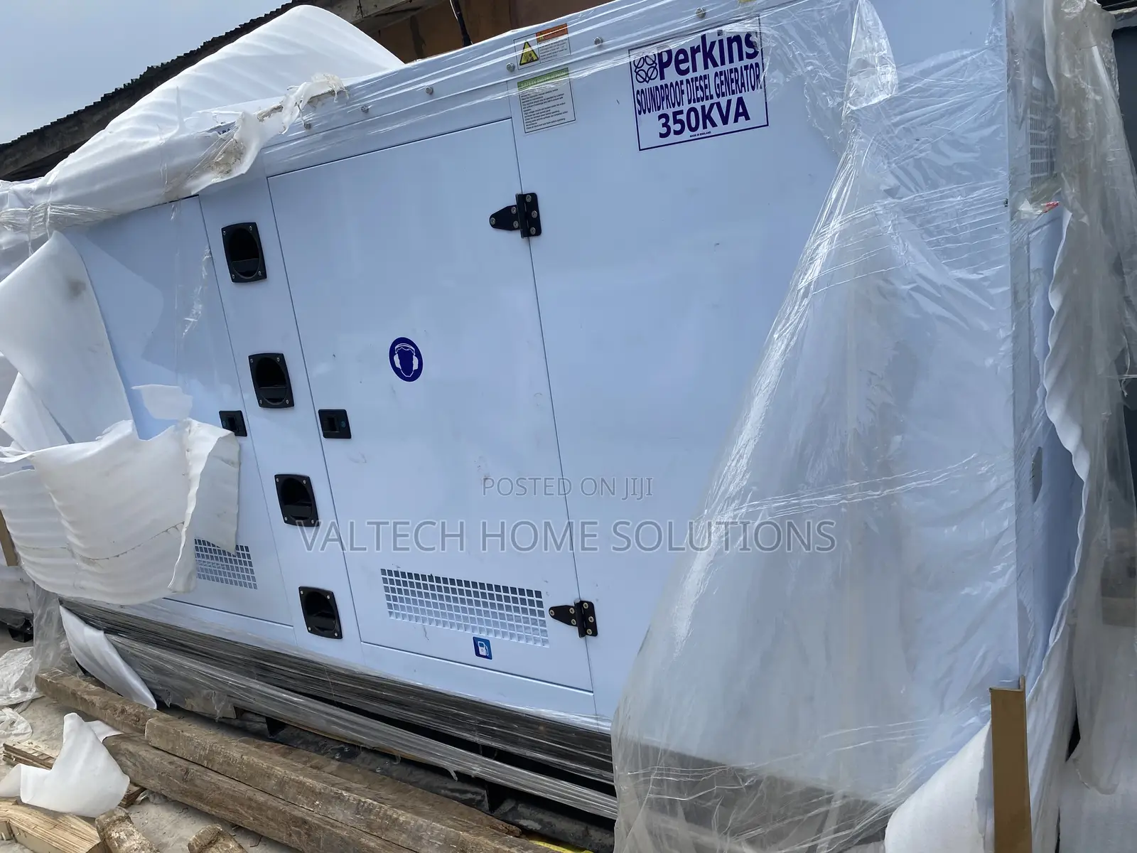 350KVA Perkins Diesel Soundproof Generator – 100% Copper Coil