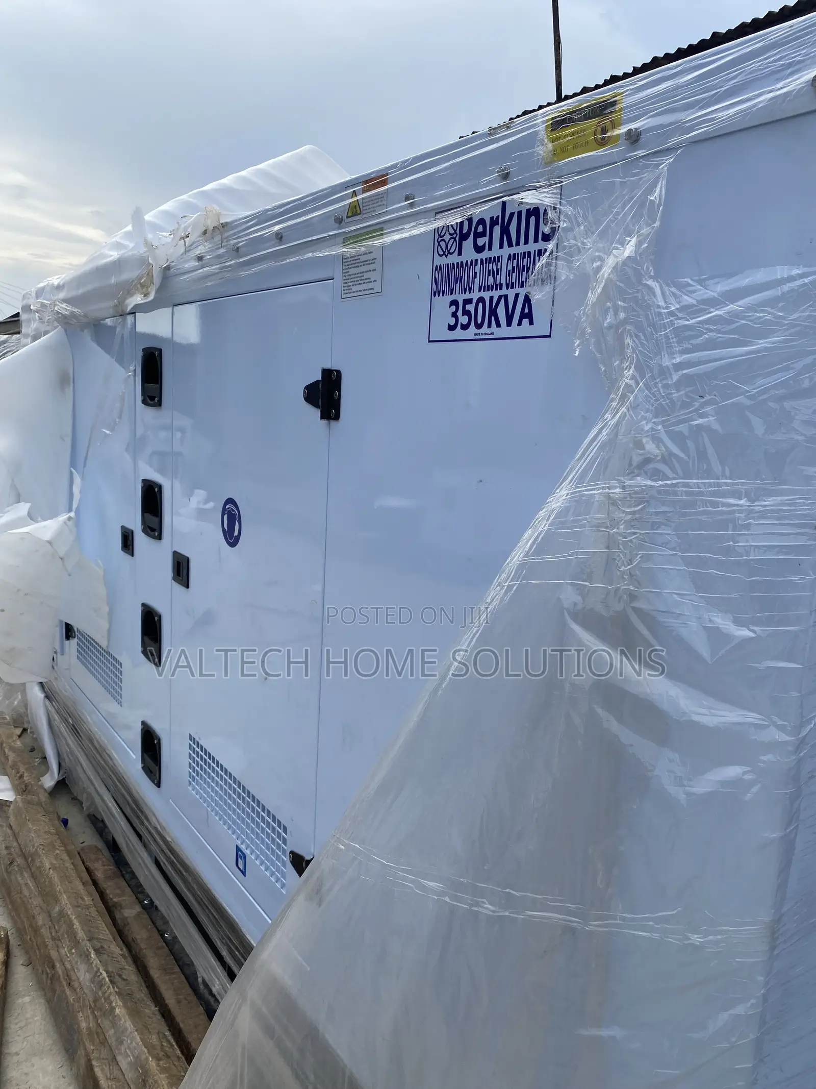 350KVA Perkins Diesel Soundproof Generator – 100% Copper Coil