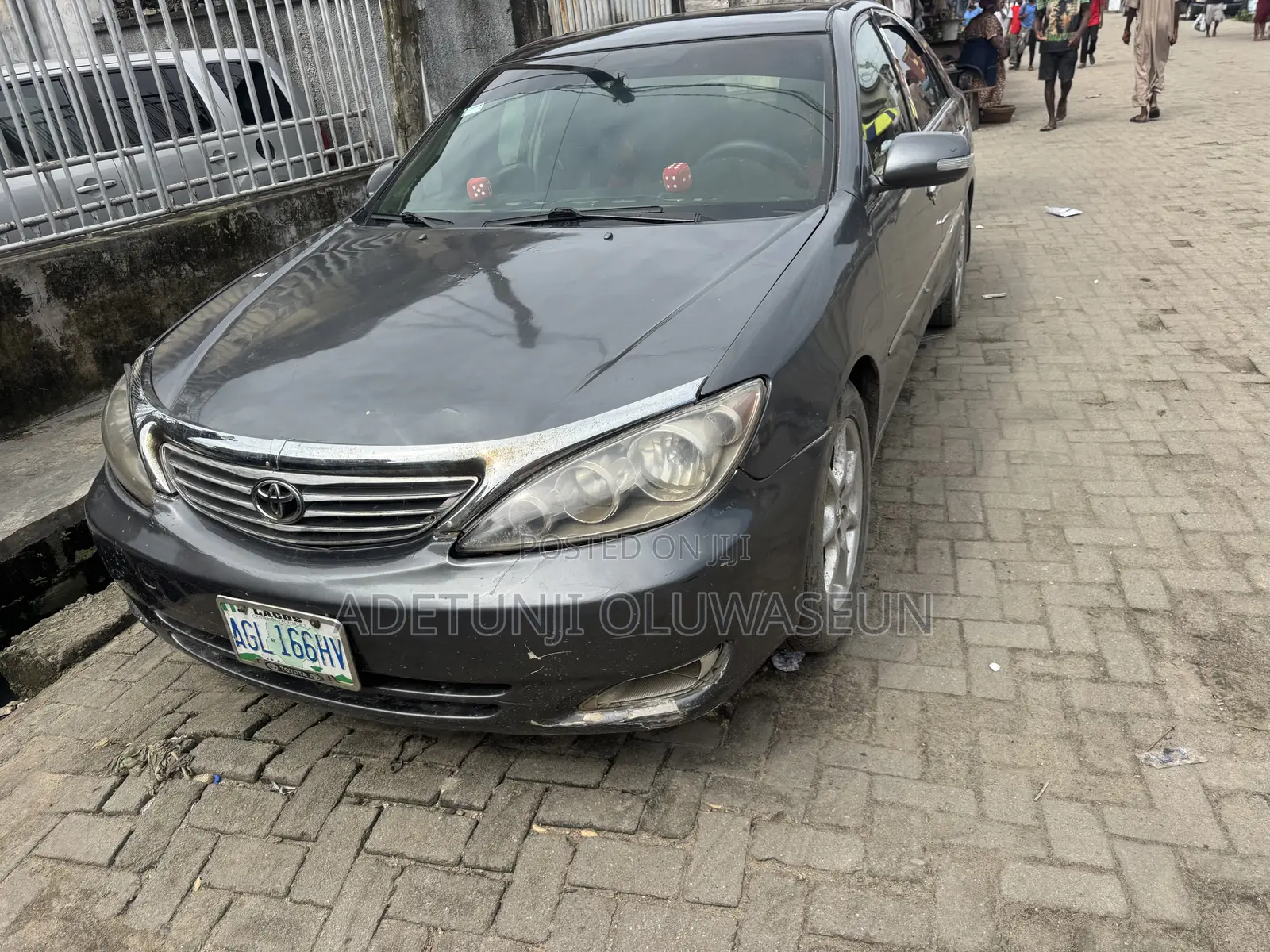 Toyota Camry LE 4dr Sedan (2.4L 4cyl 5M) 2004 Gray