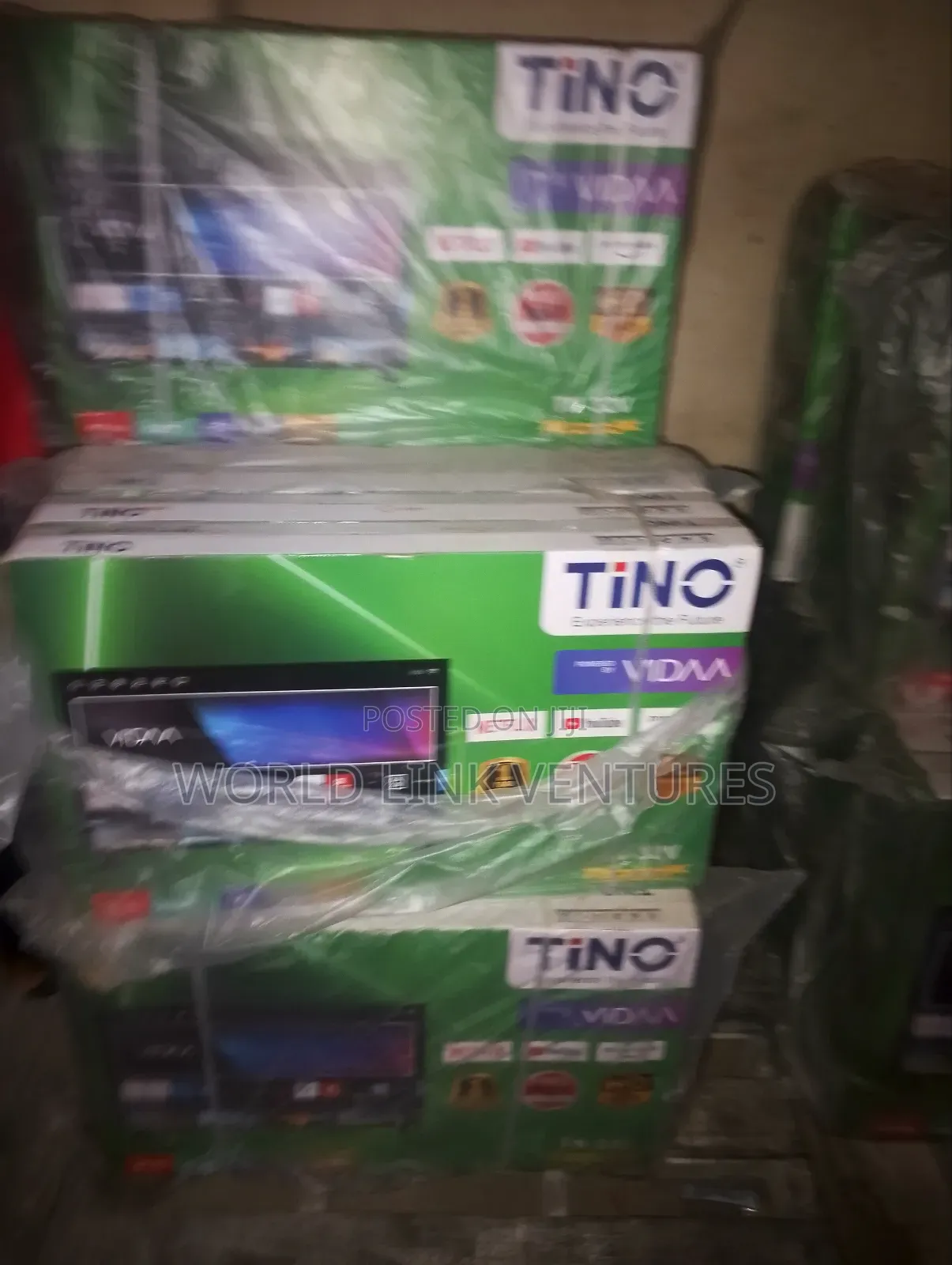 Timo Smart TV 32 Inches With Free Wall Mount Hanger