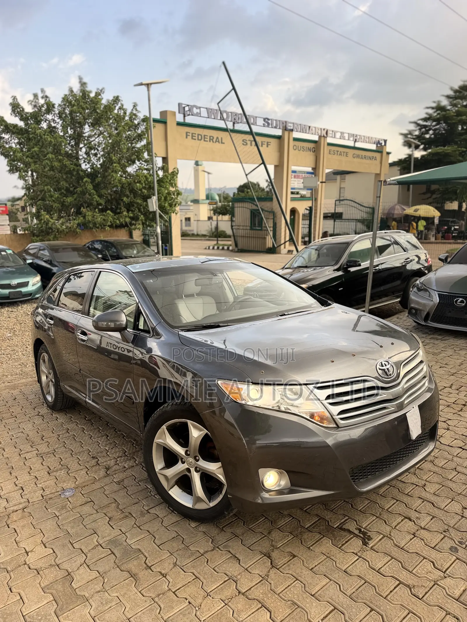 Toyota Venza V6 AWD 2012 Gray