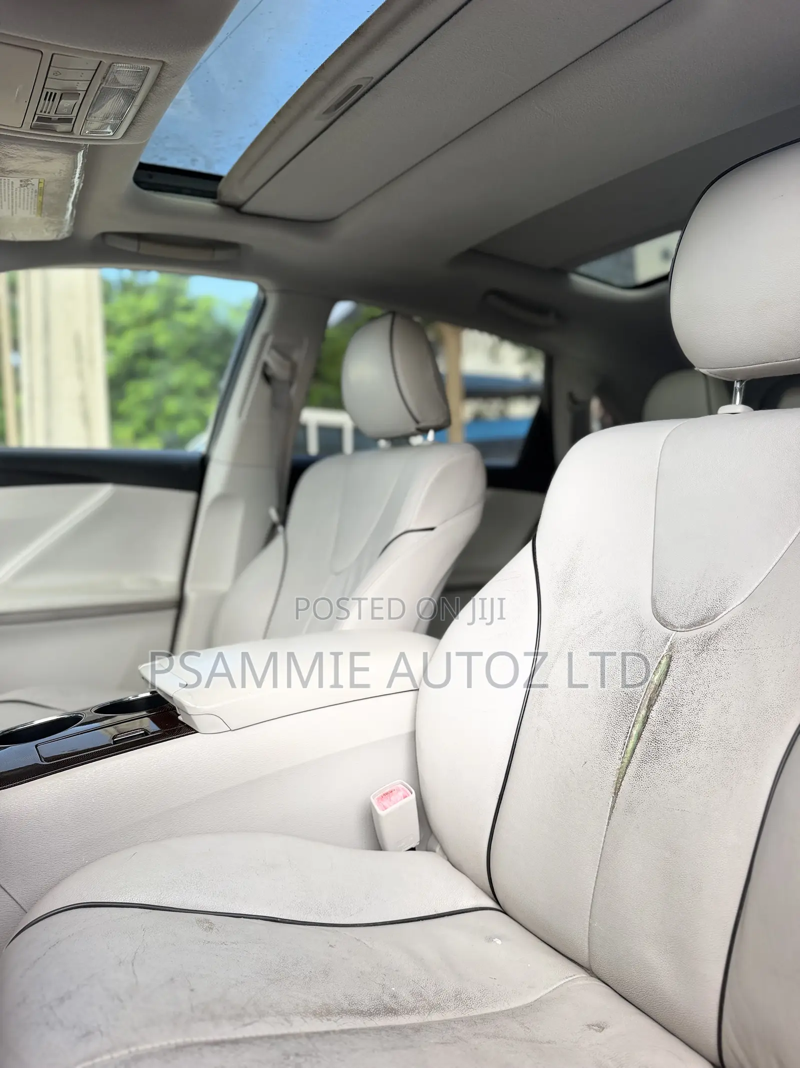 Toyota Venza V6 AWD 2012 Gray
