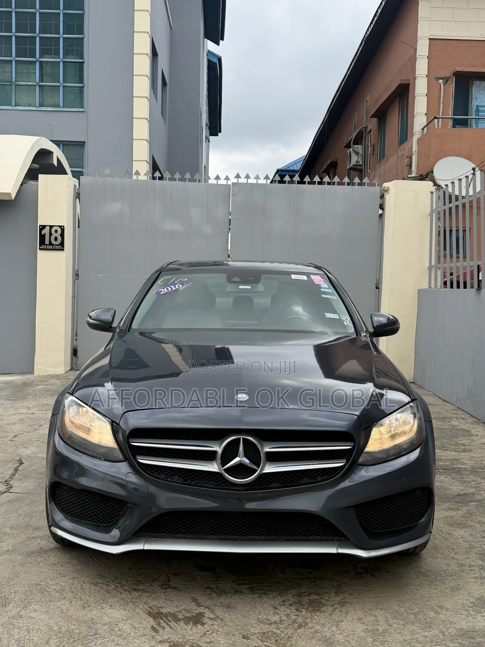 Mercedes-Benz C300 2016 Gray