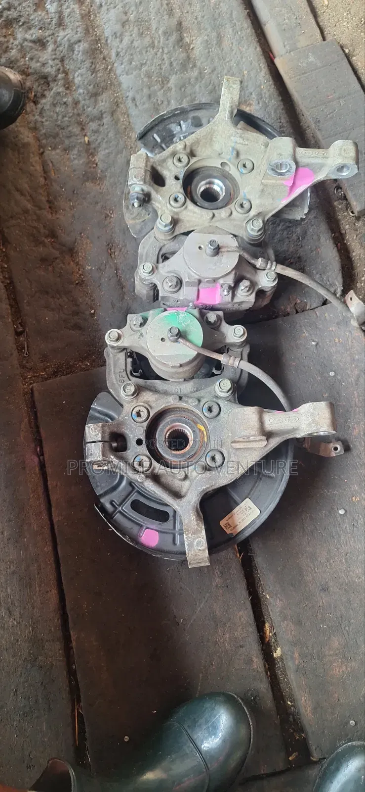 Complete Front Hub Hyundai Sonata, Azera, Kia Optima 2016, 2017