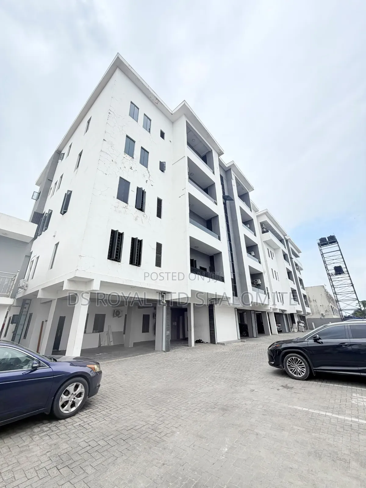 3bdrm Apartment in Ikate for sale