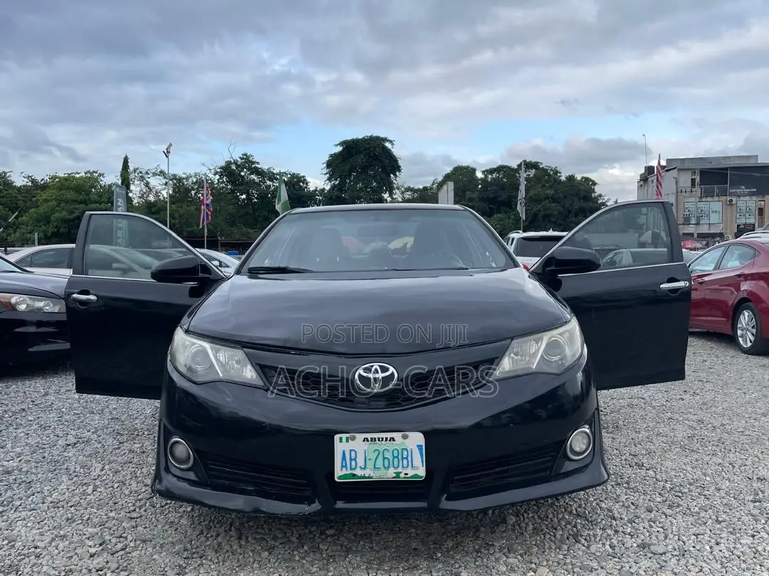 Toyota Camry 2013 Black