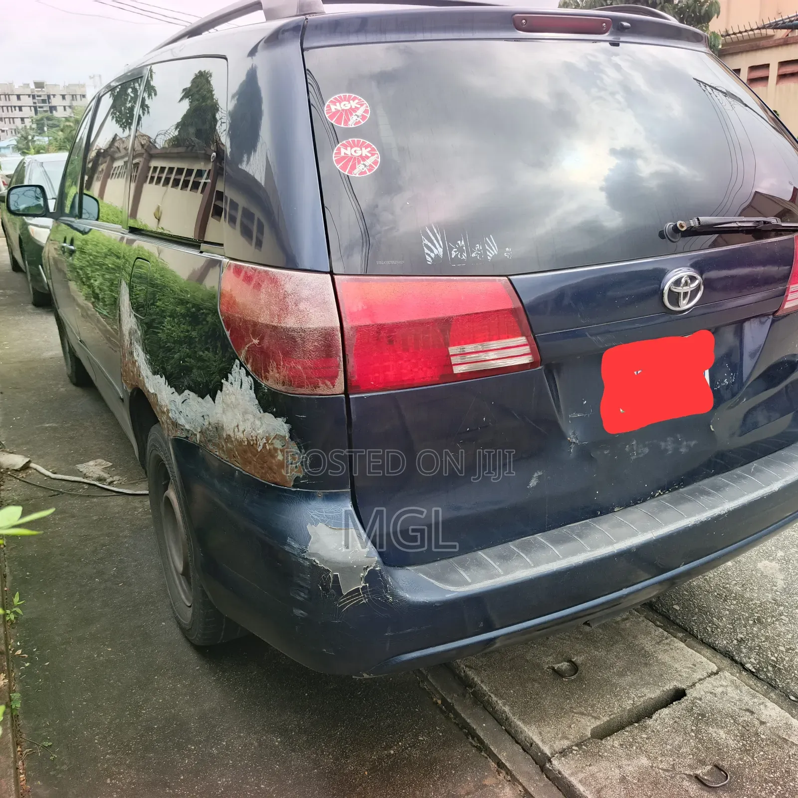 Toyota Sienna 2005 Blue