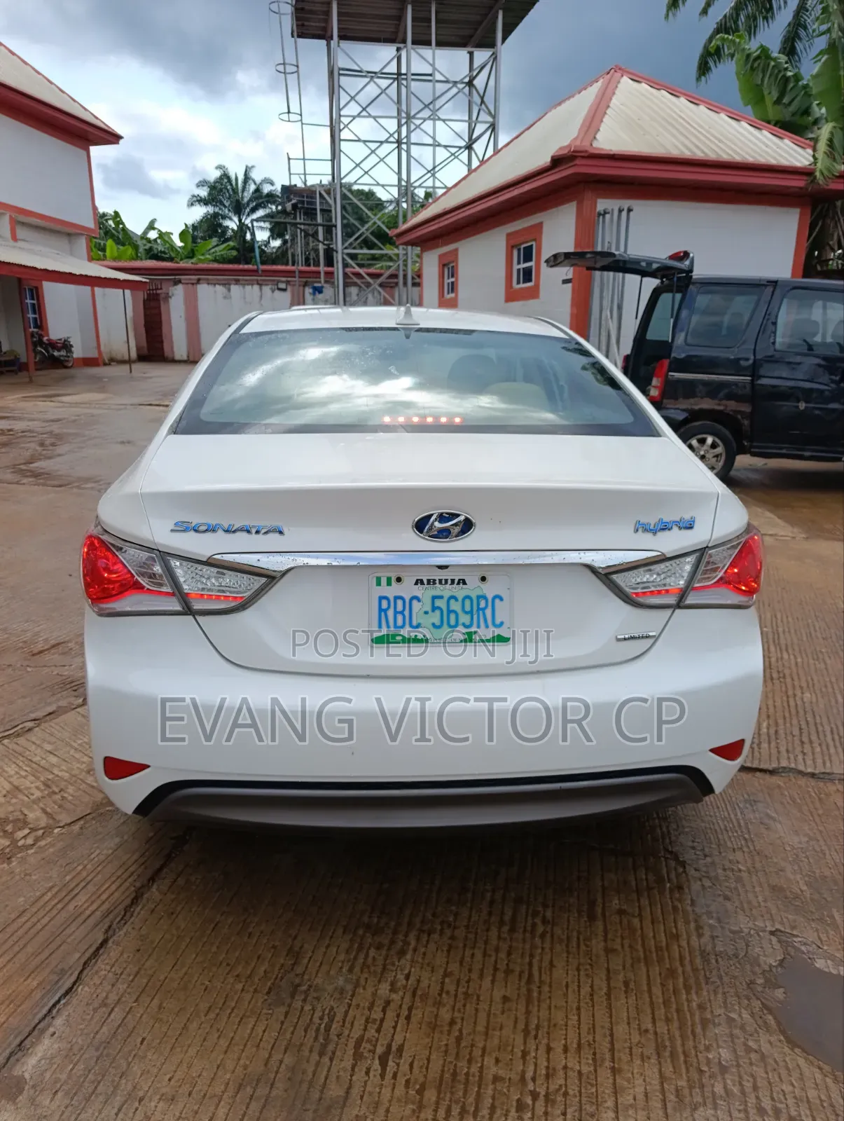 Hyundai Sonata Limited 2.0T Sedan (2.0L 4cyl 6A) 2013 White