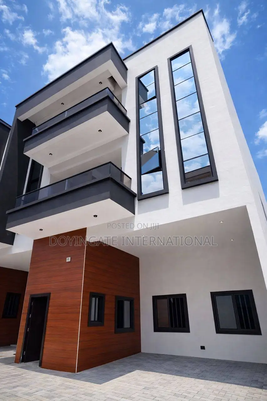 4bdrm Duplex in Allen Avenue for sale