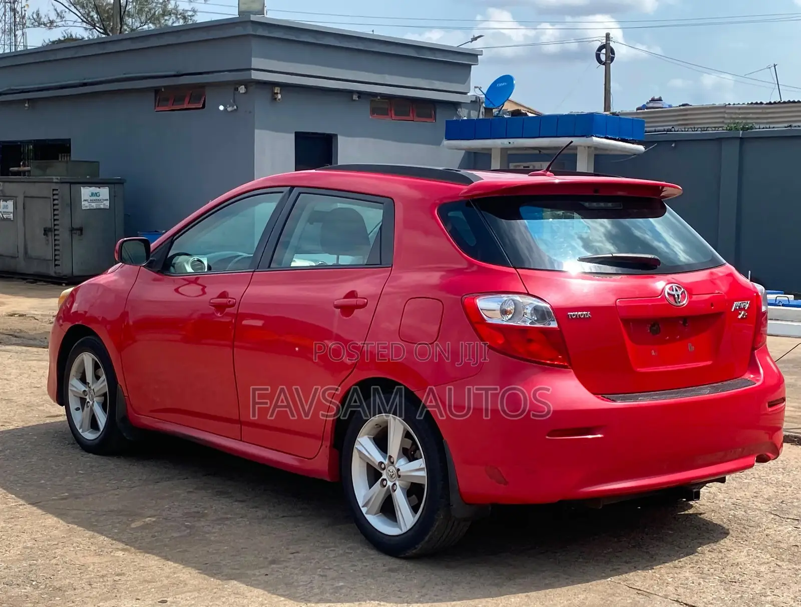 Toyota Matrix XRS Hatchback FWD (2.4L 4cyl 5A) 2009 Gray