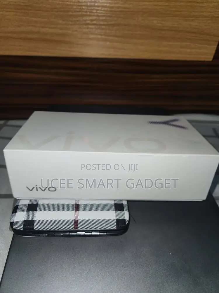 New Vivo Y500 256 GB Black