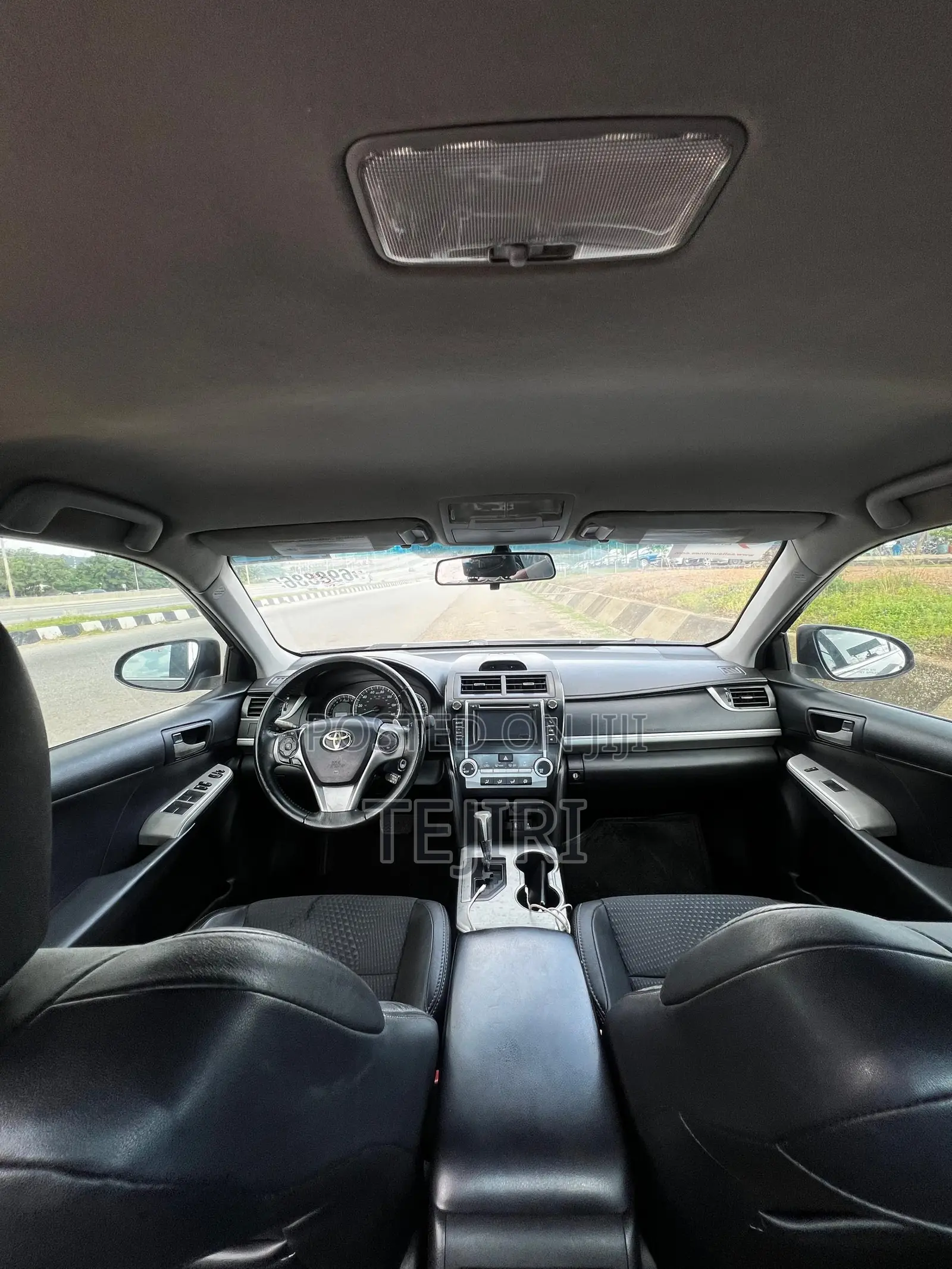 Toyota Camry SE 4dr Sedan (2.5L 4cyl 6A) 2013 Gray