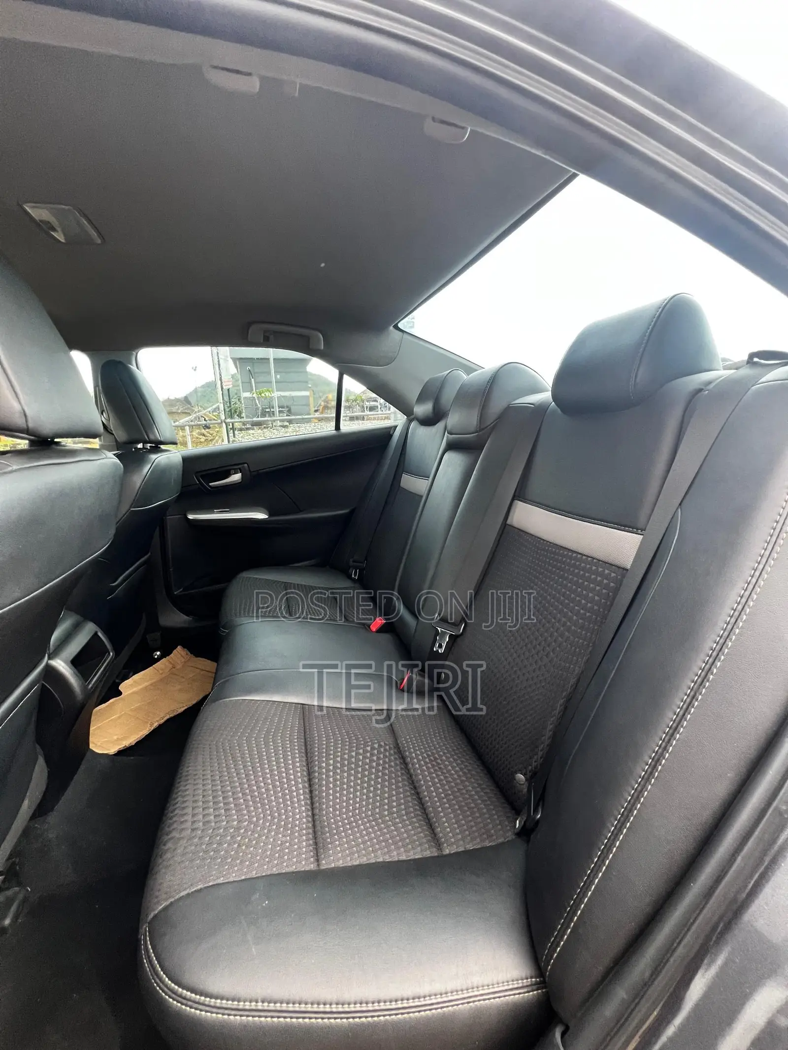 Toyota Camry SE 4dr Sedan (2.5L 4cyl 6A) 2013 Gray