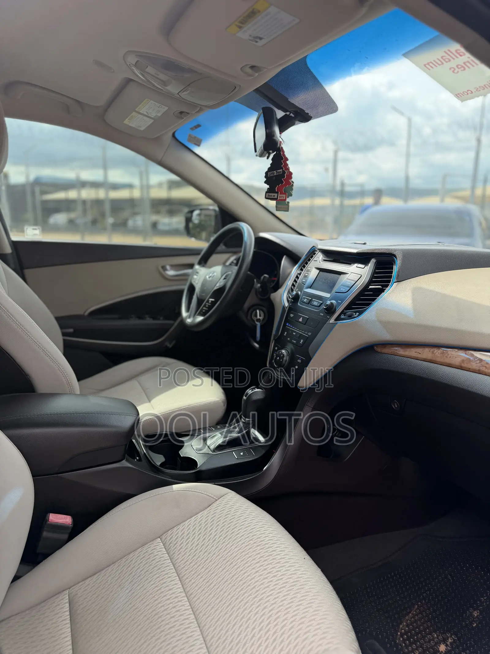 Hyundai Santa Fe 2016 White