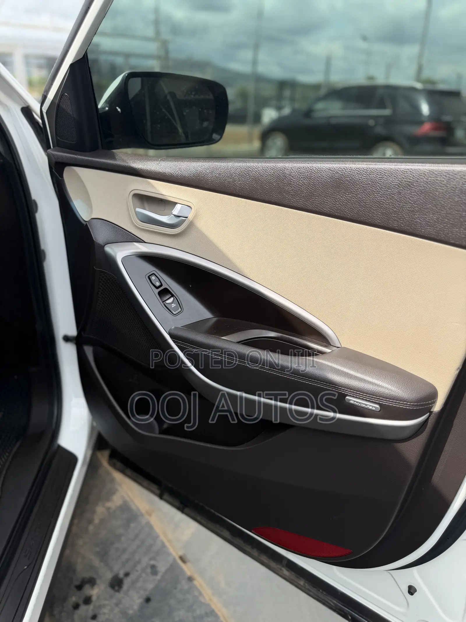 Hyundai Santa Fe 2016 White
