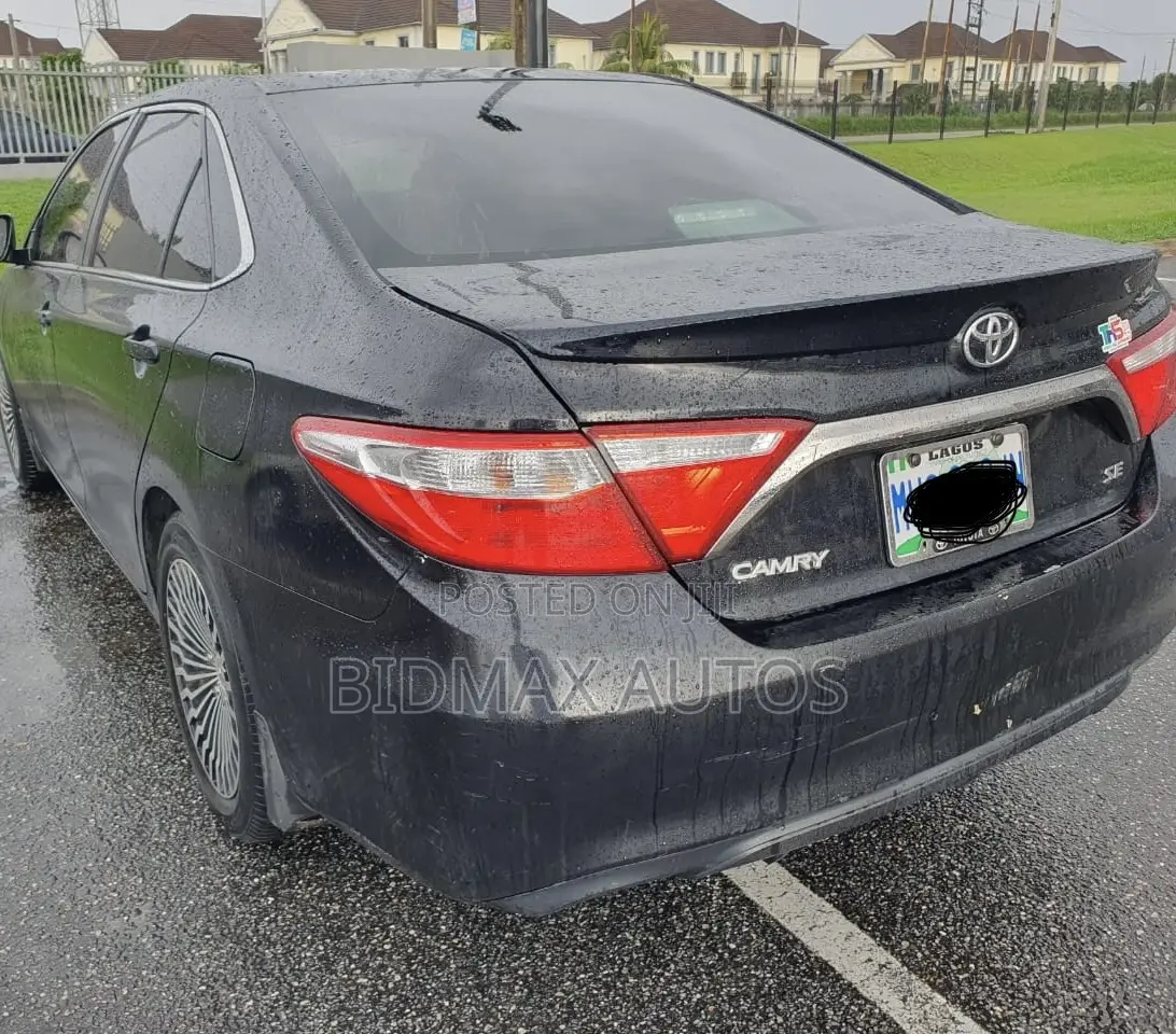 Toyota Camry SE 4dr Sedan (2.5L 4cyl 6A) 2016 Black