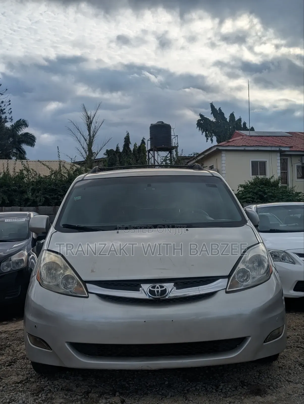 Toyota Sienna 2010 Gold