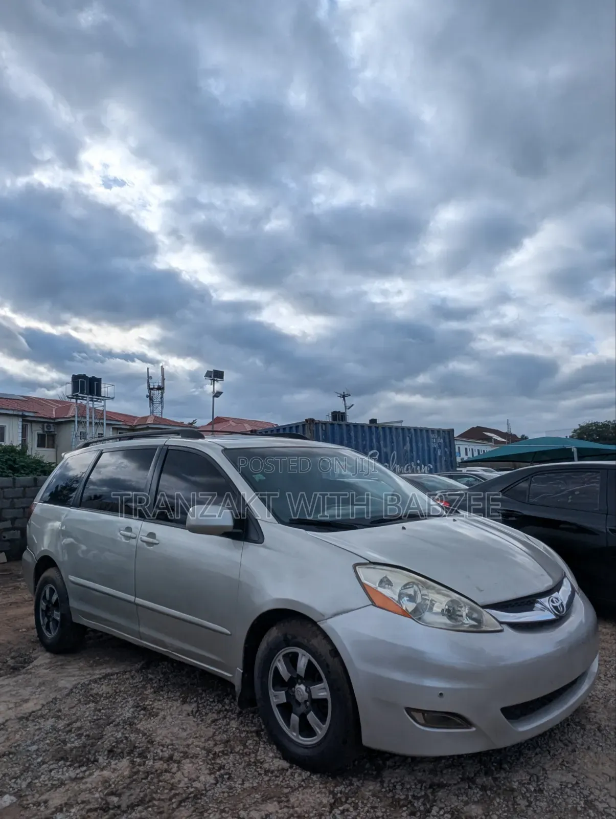 Toyota Sienna 2010 Gold