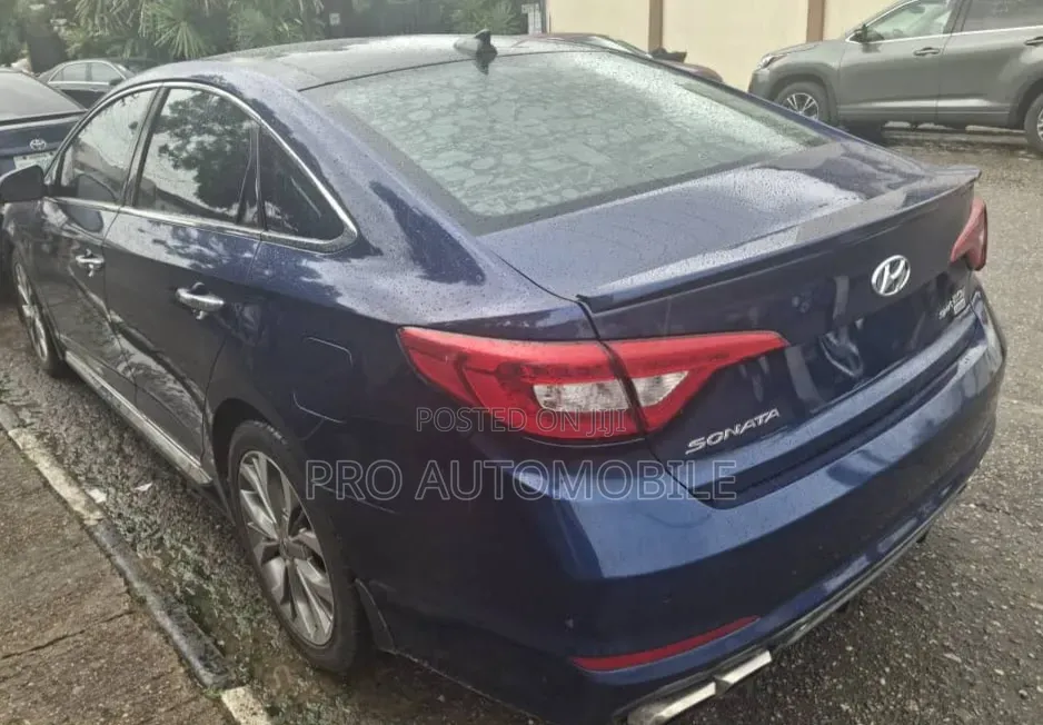 Hyundai Sonata Limited 4dr Sedan (2.4L 4cyl 6A) 2015 Blue