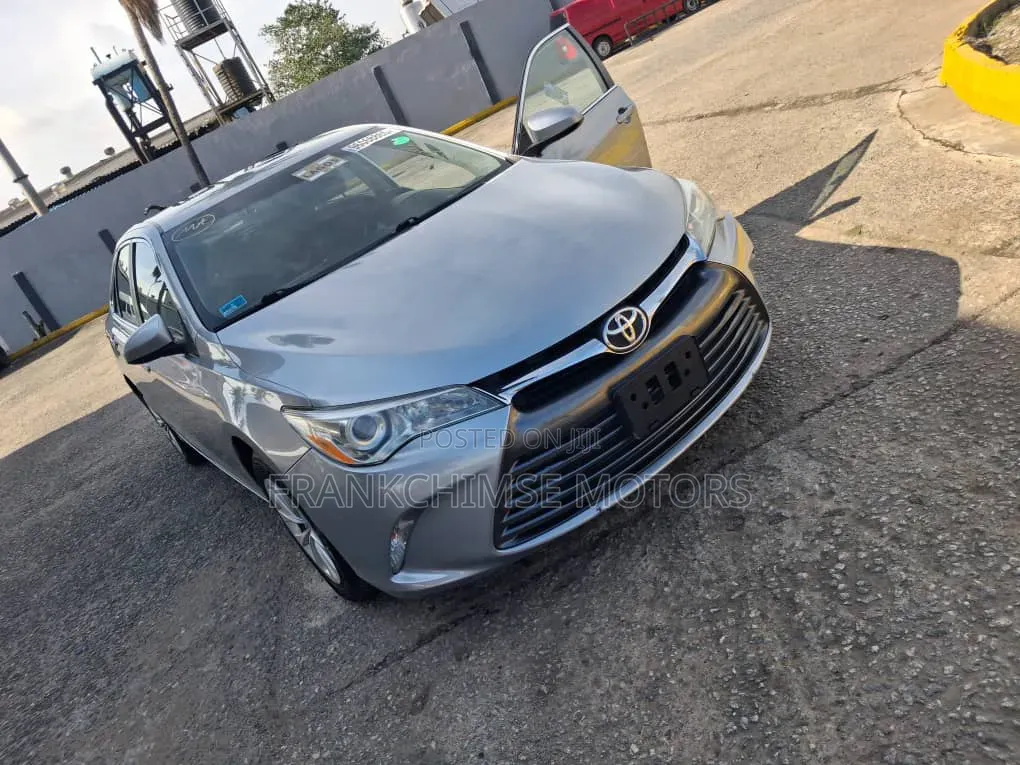 Toyota Camry 2015 Silver