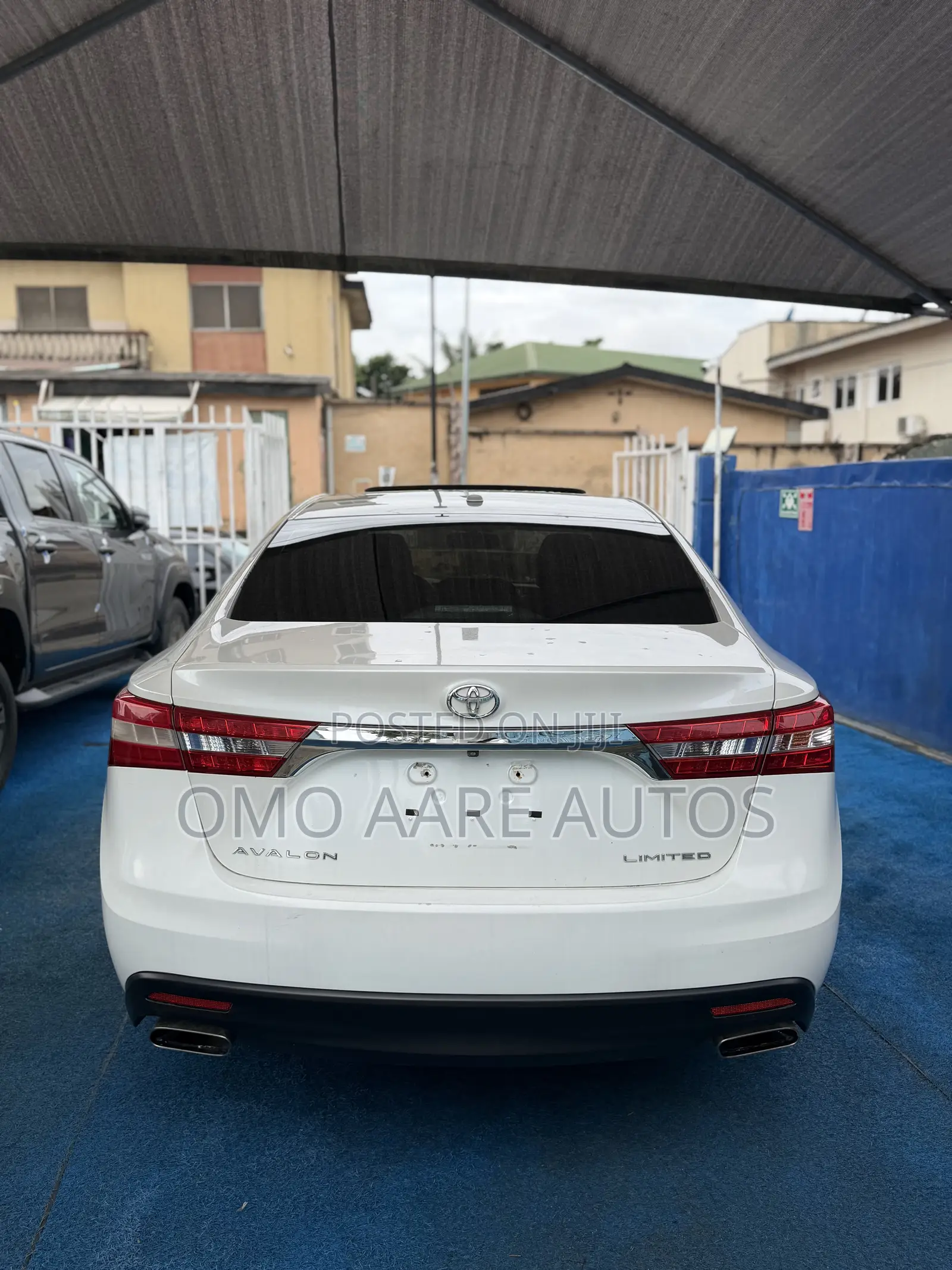 Toyota Avalon Limited 4dr Sedan (3.5L 6cyl 6A) 2014 White