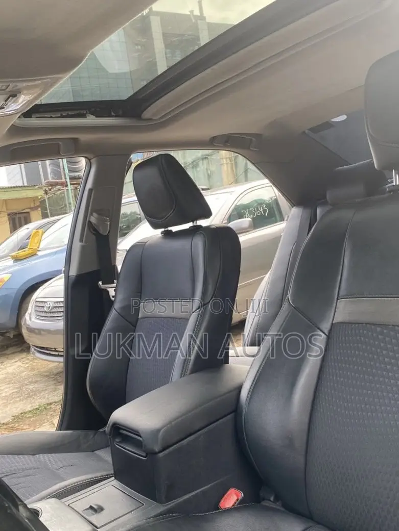 Toyota Camry SE 4dr Sedan (2.5L 4cyl 6A) 2013 Black